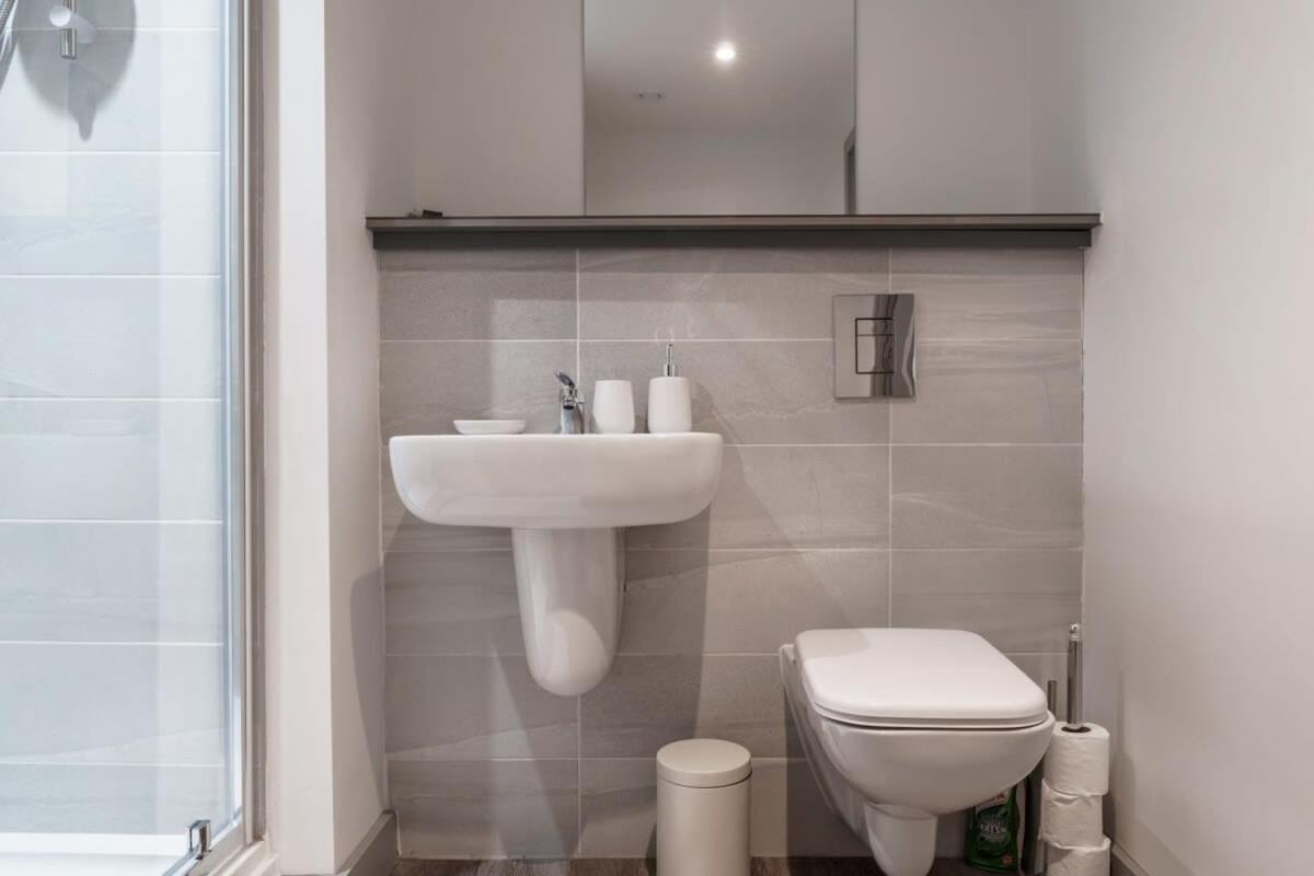 Contemporary 1 Bed Apartment In Liverpool Centre Eksteriør billede