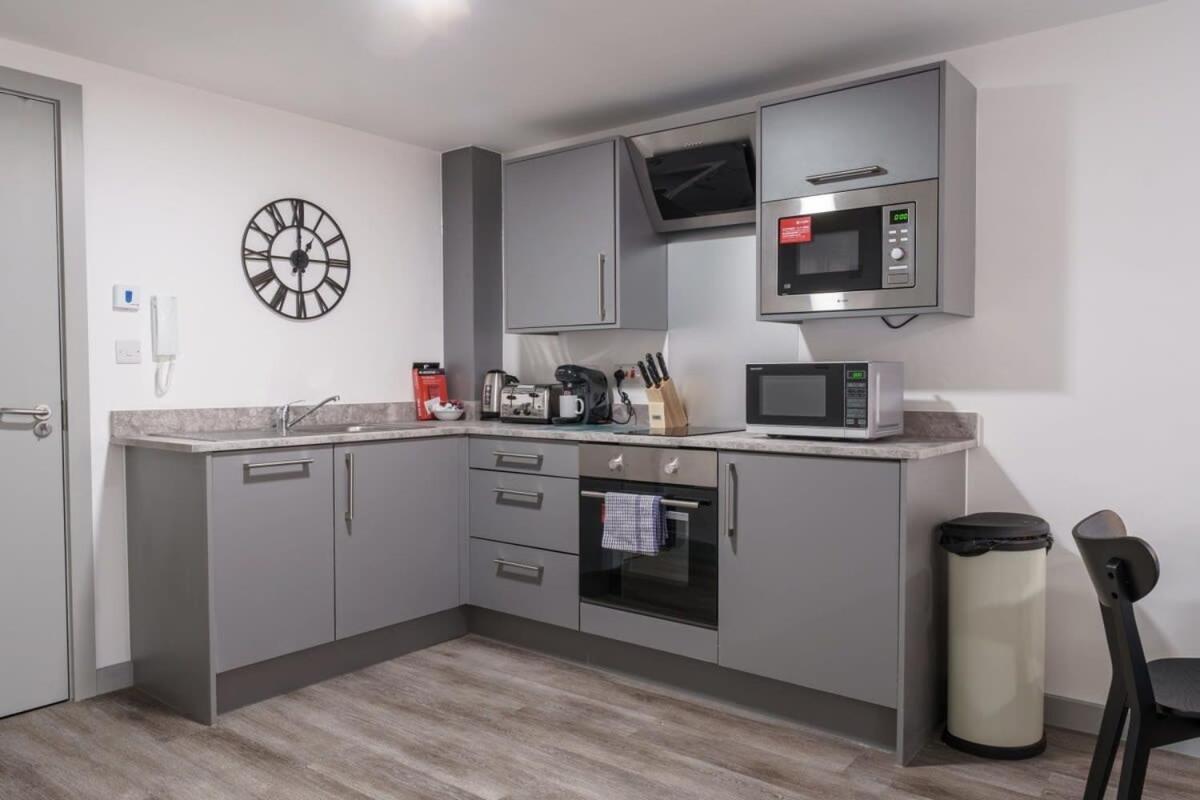 Contemporary 1 Bed Apartment In Liverpool Centre Eksteriør billede